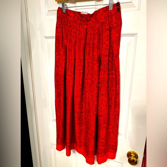 Vintage Jones New York 8 Red With Black Print Pleated Waistband Hem Border Rayon - Picture 1 of 6